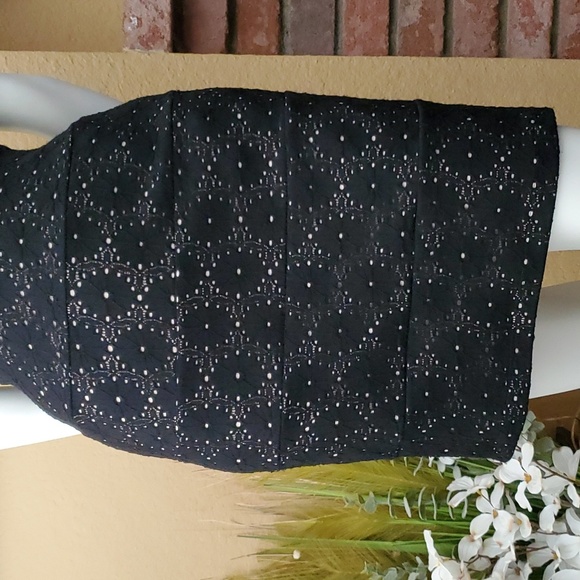 🆕️ ENFOCUS STUDIO Black Lace V-Neck Bodycon Sleeveless Dress SIZE: 8 - Picture 3 of 8